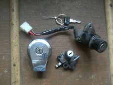 SET SERRATURA YAMAHA XV 750 VIRAGO TAPPO SERBATOIO ACCENSIONE INTERRUTTORE SEDILE 1982