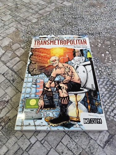 Transmetropolitan book tpb - book,
