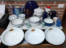 oggetti smaltati stoviglie cucina d'epoca DECORAZIONE CASA ALLESTIMENTO VETRINE