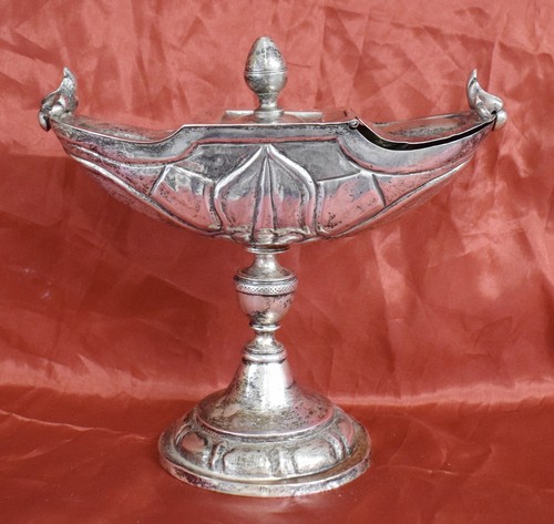 Relic reliquary reliquia - relic,