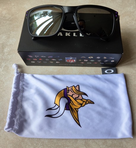 Oakley minnesota vikings - minnesota,