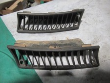 Fiat 128 - Coppia plastiche grigliato sotto parabrezza - Ricambio usato