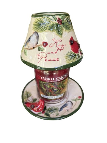 Candela yankee winter cardinal - winter,