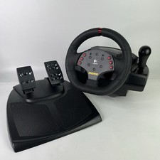 Volante Logitech MOMO Racing