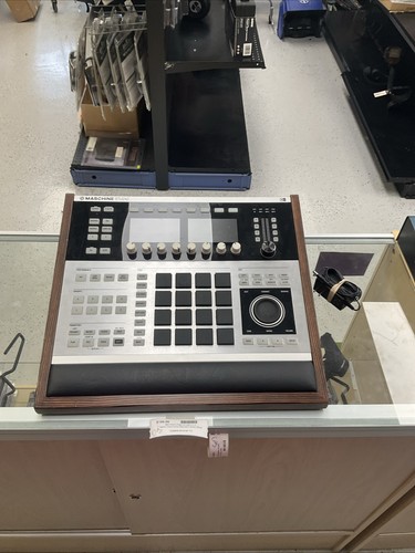 Native instruments machine - native,