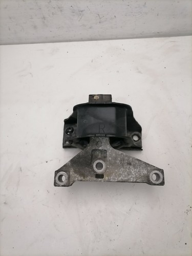 Ricambi usati supporto motore - ricambi,
