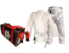 Karate Junior-Set: Karateanzug, Karate-Tasche und Faustschützer Geschenke-Set