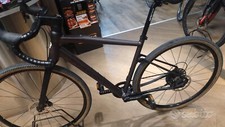 Gravel   Bike  ottime condizioni telaio nuovo 