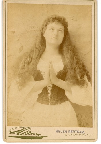 Bellissima giovane attrice