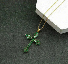 Ciondolo croce donna smeraldo creato in laboratorio taglio tondo 1,50 ct placcato oro giallo 14 carati