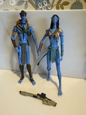RARO set figurine Avatar 6"