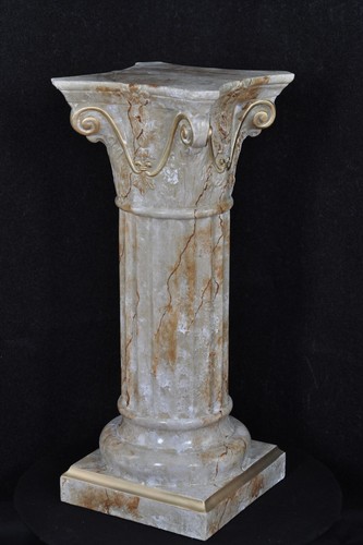 Colonna stile meandro colonna