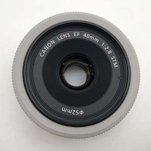 Canon 40mm 8 stm - f/2.8,