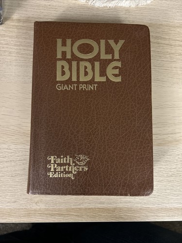 Holy bible giant print - bible,