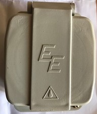 PRESA ELETTRICA 3 FORI P17 250