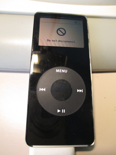 Apple ipod nano 1st gen - apple,