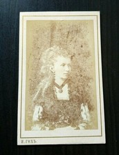Fotografia antica cartonata ritratto di un donna in abito d'epoca russo 