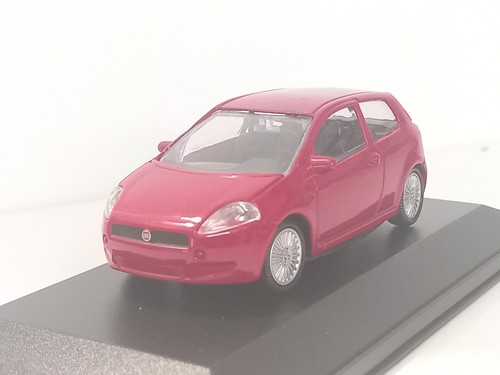 Dea fiat grande punto - fiat,