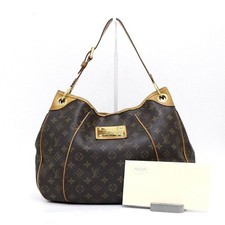 Louis Vuitton Monogram Canvas