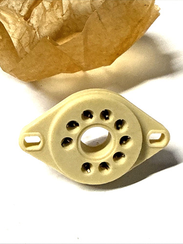 Una presa ceramica per tubo - in,