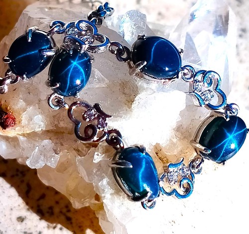 Bracciale con zaffiri stellati - zaffiri,