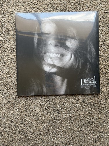 Ariana grande petalo vinile - grande,