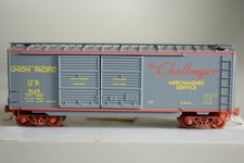 4888 Micro Trains 40' BOX car