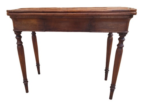 Grazioso elegante tavolo a - elegante,