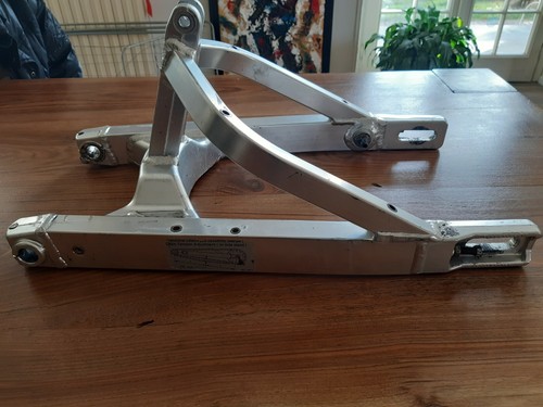 Forcellone swingarm alluminio