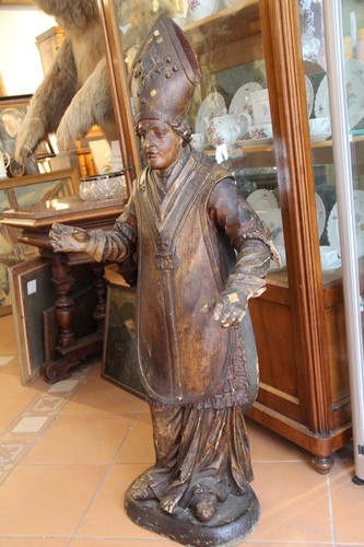 Statua chiesa statua santo