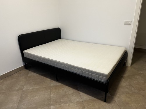 Letto una piazza - mezza, con