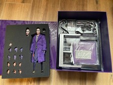 Hot toys joker the dark - -,