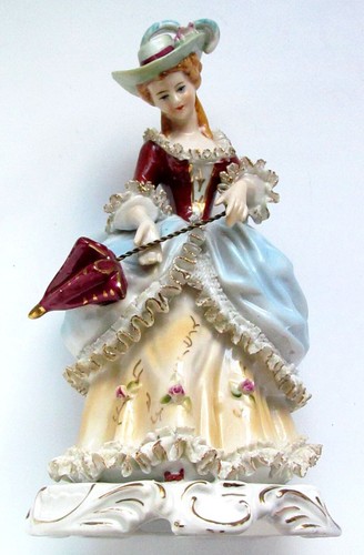 Exquisite porcelain figurine - porcelain,