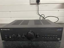 Amplificatore integrato stereo Cambridge Audio Azur 640A usato in ottime condizioni