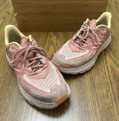 Hoka one clifton - one,