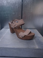 Eleganti sandali con plateau