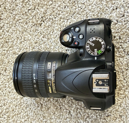 Nikon d3300 2mp digital slr - nikon,