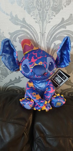 Disney store aladdin - store✅, stitch