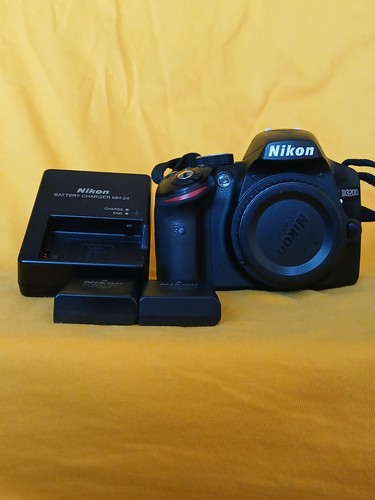 Nikon d3200 pochi - nikon,