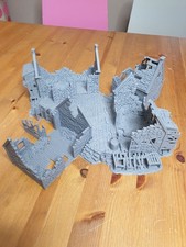 Baraccopoli in rovina -