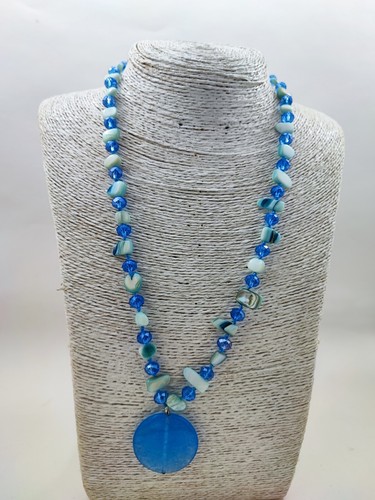 Collana madreperla e - in,
