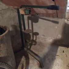 Tappatrice macchina per imbottigliare tappi