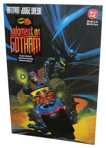 Comics batman judge dredd - judge,