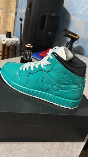 Air jordan mid - jordan,