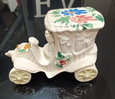 Antica auto carrozza in