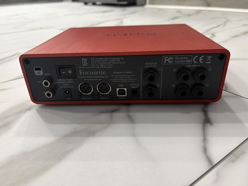 Focusrite scarlett 18i8 - focusrite,