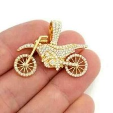 Ciondolo bici 2,18 ct taglio tondo simulato diamante placcato oro giallo 14 kt