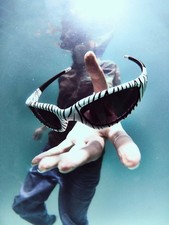 Occhiali da sole unisex Undefeated × Oakley MUZM Straight Jacket 99 bianco Bengala • Nuovi