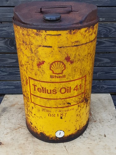 Vintage shell oil - -,