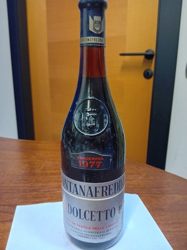 Antica bottiglia vino rosso - bottiglia,